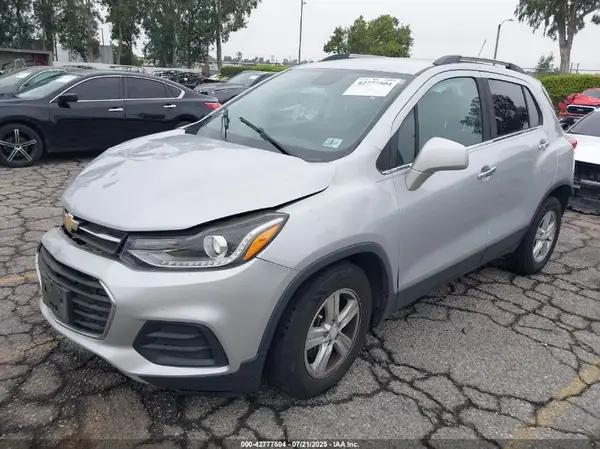 3GNCJLSB0JL216646 2018 CHEVROLET TRAX - Image 2