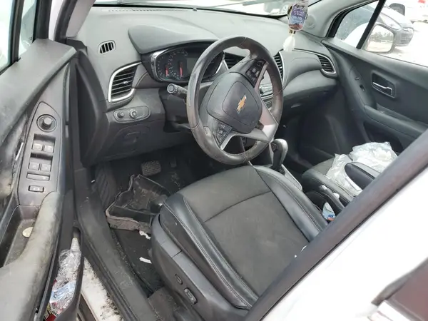 3GNCJLSB0JL217747 2018 CHEVROLET TRAX - Image 8