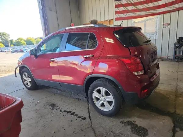 3GNCJLSB0JL220082 2018 CHEVROLET TRAX - Image 2