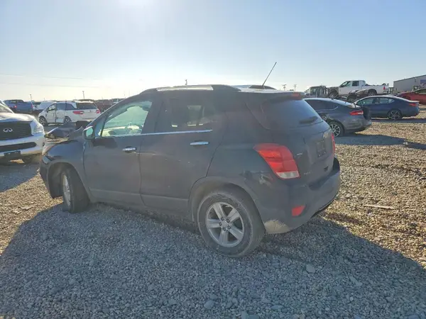 3GNCJLSB0JL247752 2018 CHEVROLET TRAX - Image 2