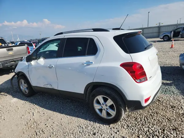 3GNCJLSB0JL257567 2018 CHEVROLET TRAX - Image 2