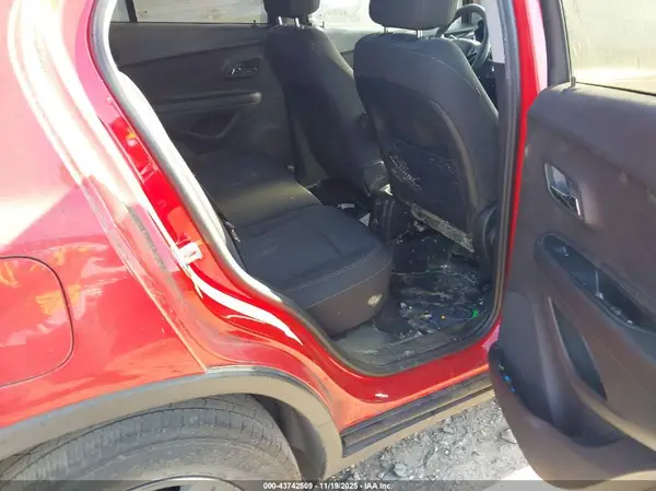 3GNCJLSB0JL285885 2018 CHEVROLET TRAX - Image 8