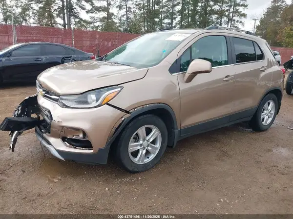3GNCJLSB0JL339993 2018 CHEVROLET TRAX - Image 2