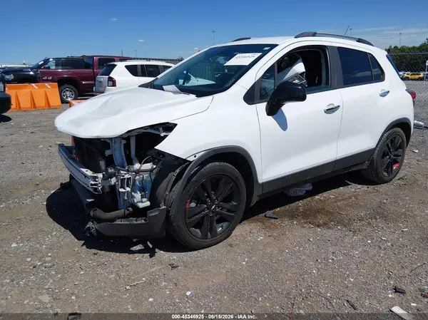 3GNCJLSB0JL363839 2018 CHEVROLET TRAX - Image 2