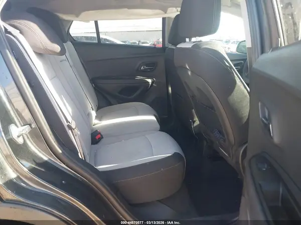 3GNCJLSB0JL402638 2018 CHEVROLET TRAX - Image 8