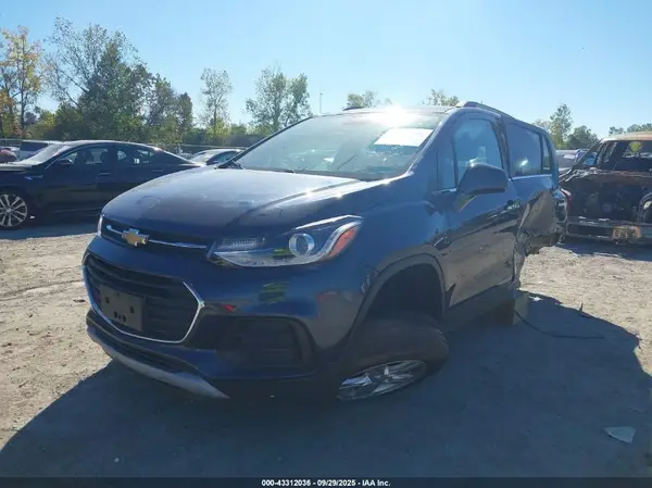 3GNCJLSB0JL404230 2018 CHEVROLET TRAX - Image 2