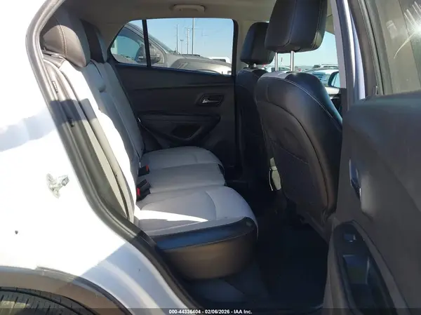 3GNCJLSB0JL418130 2018 CHEVROLET TRAX - Image 8