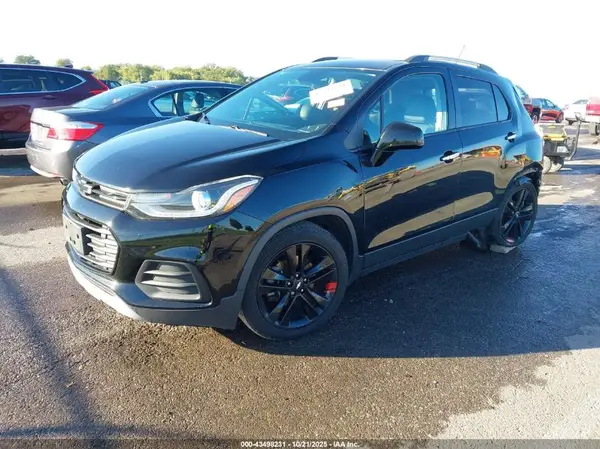 3GNCJLSB0KL133297 2019 CHEVROLET TRAX - Image 2
