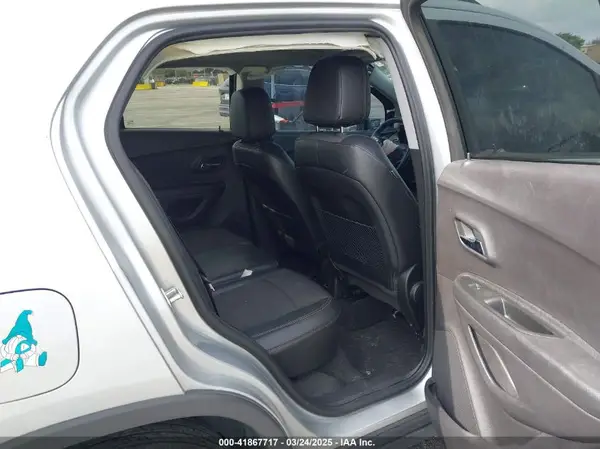 3GNCJLSB0KL147992 2019 CHEVROLET TRAX - Image 8