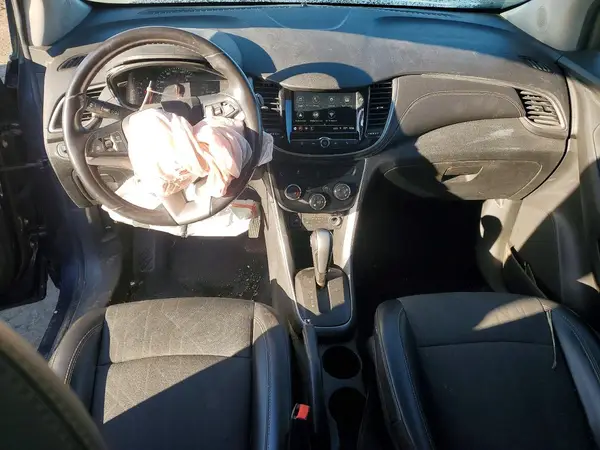3GNCJLSB0KL198974 2019 CHEVROLET TRAX - Image 8