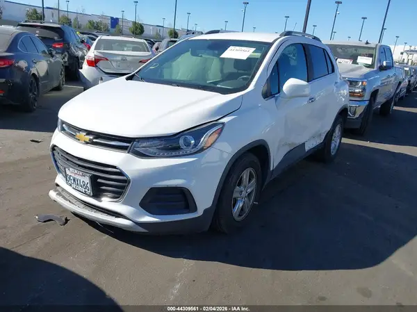 3GNCJLSB0KL224554 2019 CHEVROLET TRAX - Image 2