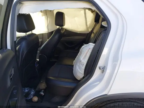 3GNCJLSB0KL224554 2019 CHEVROLET TRAX - Image 8