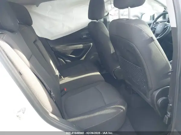 3GNCJLSB0KL252662 2019 CHEVROLET TRAX - Image 8
