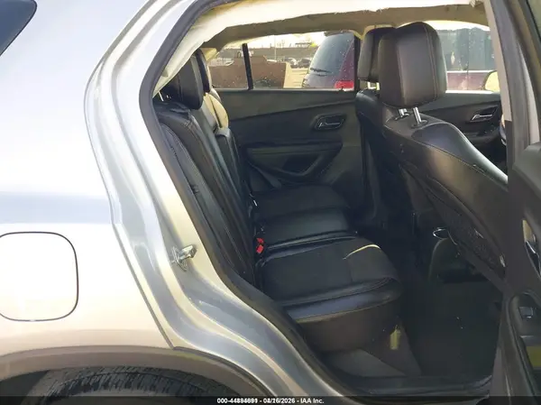 3GNCJLSB0KL279165 2019 CHEVROLET TRAX - Image 8
