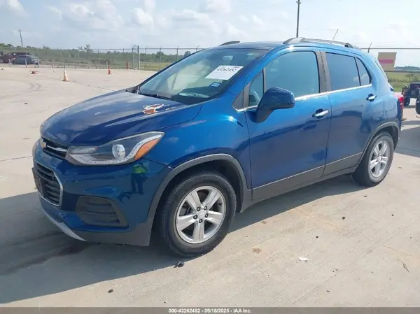 3GNCJLSB0KL280011 2019 CHEVROLET TRAX - Image 2