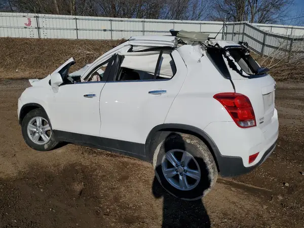 3GNCJLSB0KL304047 2019 CHEVROLET TRAX - Image 2