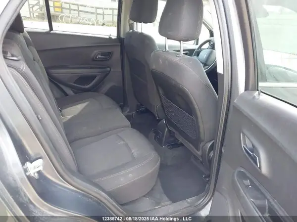 3GNCJLSB0KL308485 2019 CHEVROLET TRAX - Image 8