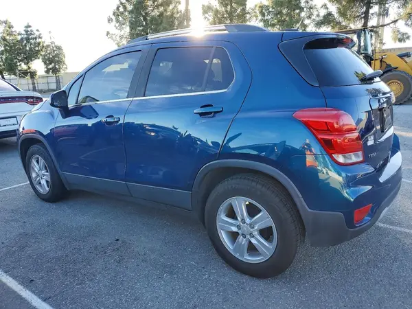 3GNCJLSB0KL320149 2019 CHEVROLET TRAX - Image 2