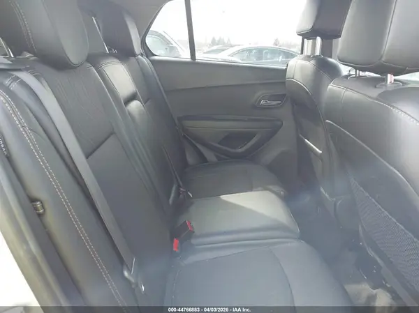 3GNCJLSB0KL320703 2019 CHEVROLET TRAX - Image 8