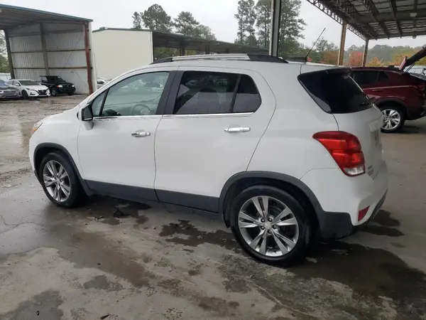 3GNCJLSB0KL328798 2019 CHEVROLET TRAX - Image 2