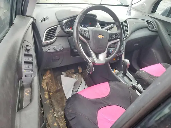 3GNCJLSB0KL340742 2019 CHEVROLET TRAX - Image 8