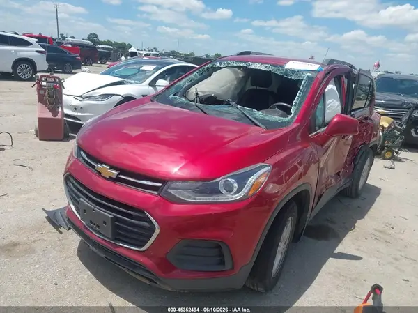 3GNCJLSB0KL346749 2019 CHEVROLET TRAX - Image 2