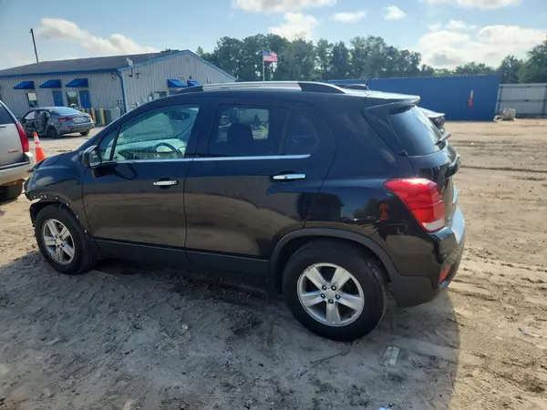 3GNCJLSB0KL363132 2019 CHEVROLET TRAX - Image 2