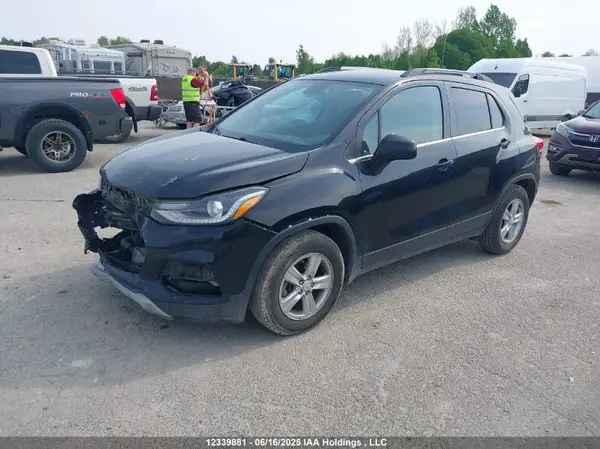 3GNCJLSB0KL377838 2019 CHEVROLET TRAX - Image 2