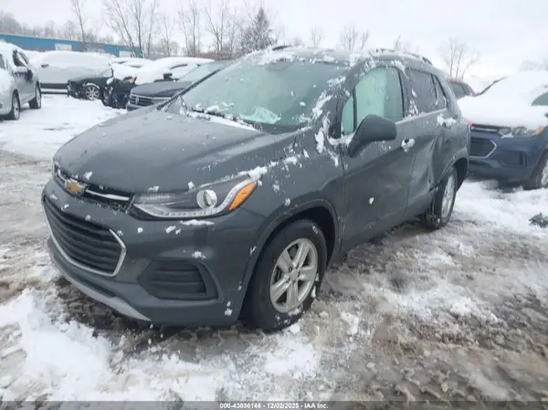 3GNCJLSB0KL380464 2019 CHEVROLET TRAX - Image 2