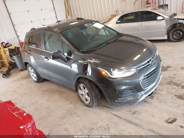 3GNCJLSB0LL130868 2020 CHEVROLET TRAX - Image 1