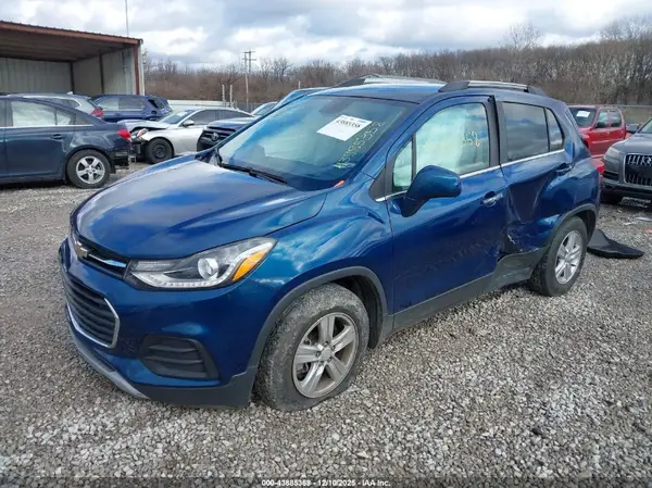 3GNCJLSB0LL139716 2020 CHEVROLET TRAX - Image 2