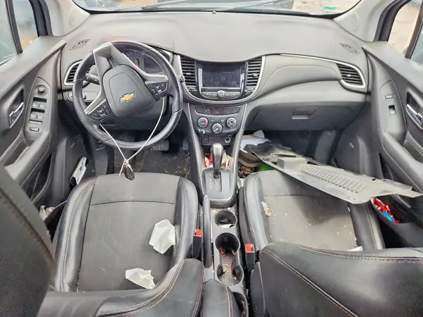 3GNCJLSB0LL168682 2020 CHEVROLET TRAX - Image 8