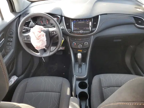 3GNCJLSB0LL203057 2020 CHEVROLET TRAX - Image 8