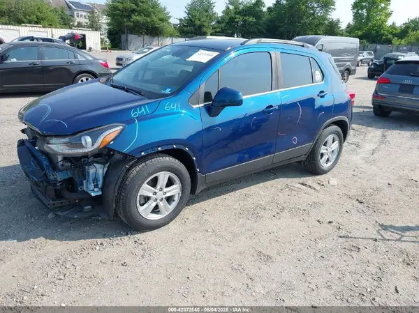 3GNCJLSB0LL207318 2020 CHEVROLET TRAX - Image 2