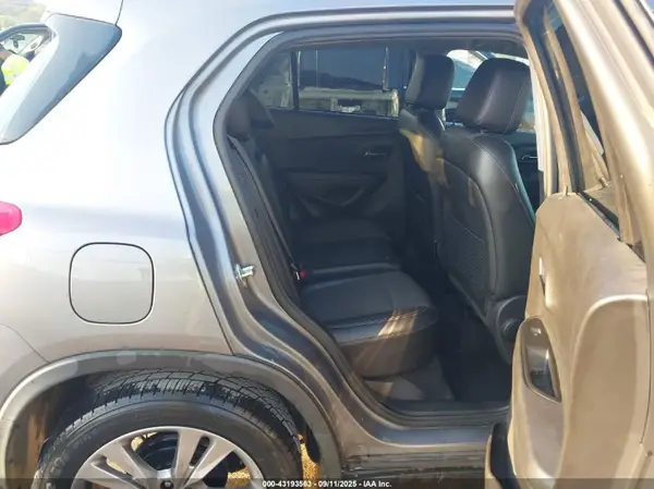 3GNCJLSB0LL256969 2020 CHEVROLET TRAX - Image 8