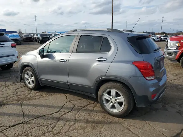 3GNCJLSB0LL258656 2020 CHEVROLET TRAX - Image 2