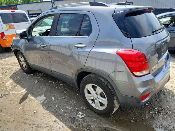 3GNCJLSB0LL311114 2020 CHEVROLET TRAX - Image 2