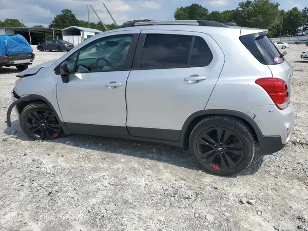3GNCJLSB0LL311601 2020 CHEVROLET TRAX - Image 2