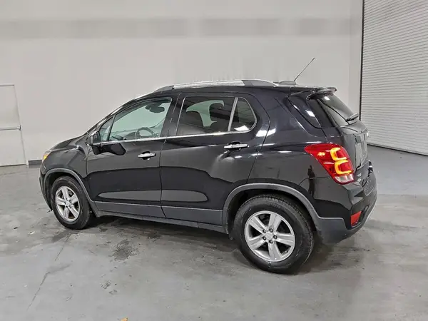 3GNCJLSB0LL317012 2020 CHEVROLET TRAX - Image 2