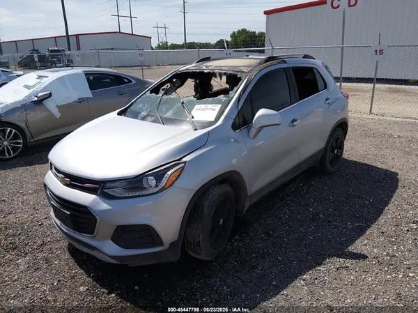 3GNCJLSB0LL317091 2020 CHEVROLET TRAX - Image 2
