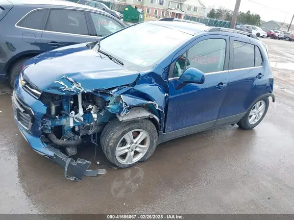 3GNCJLSB0LL326115 2020 CHEVROLET TRAX - Image 2