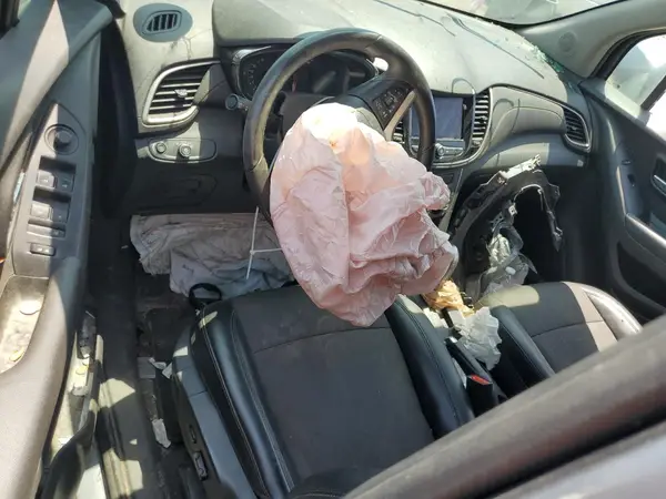 3GNCJLSB0LL331685 2020 CHEVROLET TRAX - Image 8