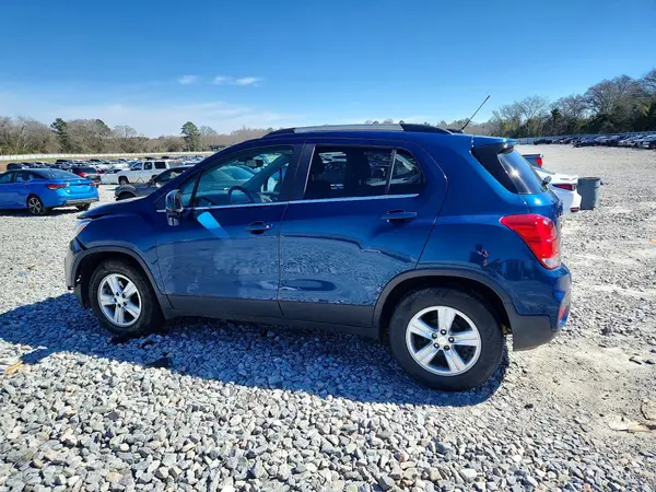 3GNCJLSB0LL338071 2020 CHEVROLET TRAX - Image 2