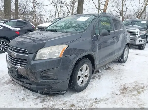 3GNCJLSB1GL141481 2016 CHEVROLET TRAX - Image 2
