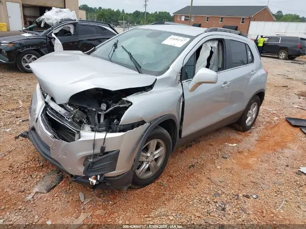 3GNCJLSB1GL165697 2016 CHEVROLET TRAX - Image 2