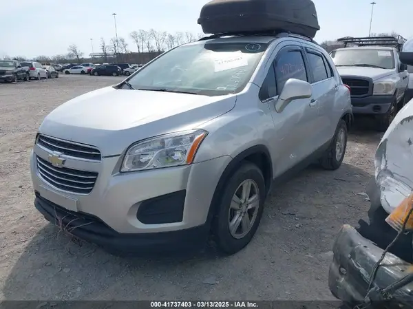 3GNCJLSB1GL246585 2016 CHEVROLET TRAX - Image 2