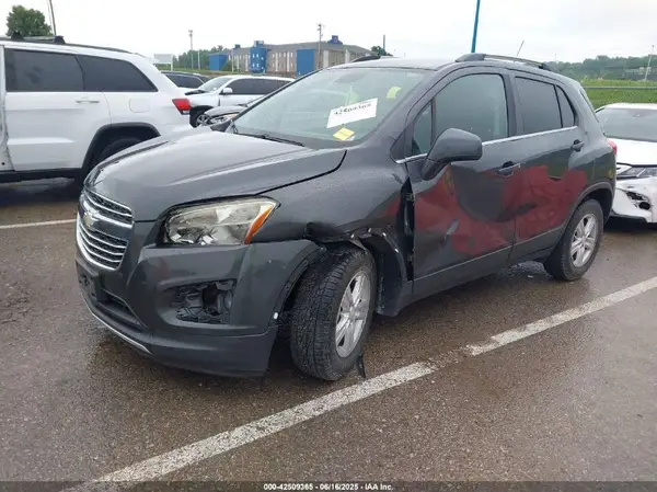 3GNCJLSB1GL265752 2016 CHEVROLET TRAX - Image 2