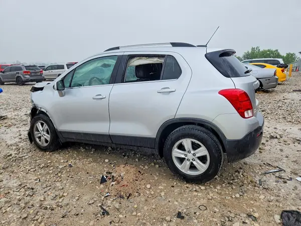 3GNCJLSB1GL273530 2016 CHEVROLET TRAX - Image 2