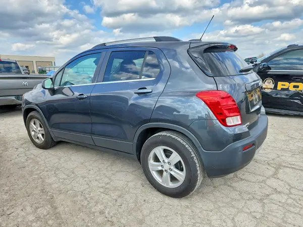 3GNCJLSB1GL277593 2016 CHEVROLET TRAX - Image 2