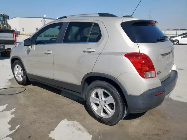 3GNCJLSB1GL278811 2016 CHEVROLET TRAX - Image 2